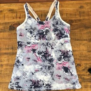 Lululemon tank
